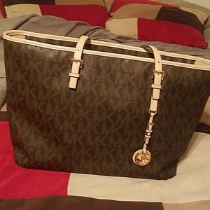 Mk large jet setter tote
